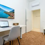 Apartamento Desenzanoloft Garda Golden Sunrise Official Partner Homes And By Marriott Bonvoy Desenzano del Garda