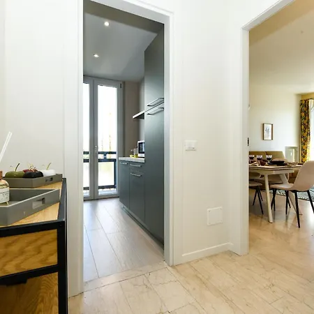 Desenzanoloft Garda Golden Sunrise Official Partner Homes And By Marriott Bonvoy * Desenzano del Garda